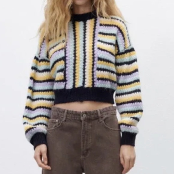 L ๐ ZARA Striped Knit Sweater Round Neck Multicolored Yellow Navy Purple - Picture 4 of 15